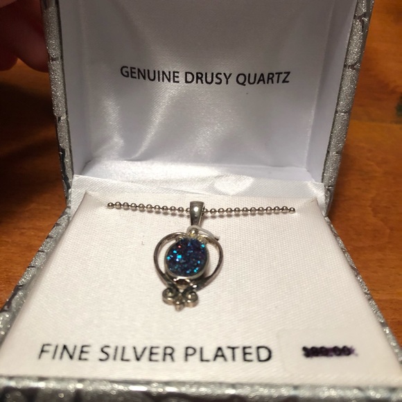 Fine silver plated genuine druzy quartz necklace! - Picture 3 of 4